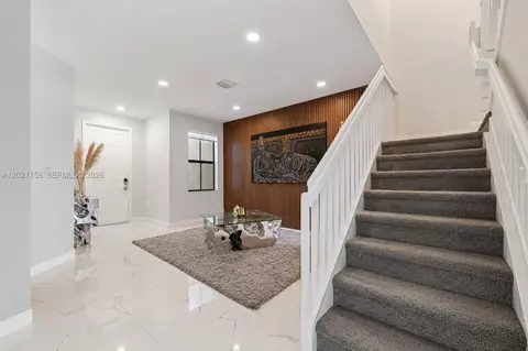 Entry Way - 3382 W 104th Ter, Hialeah, FL 33018 photo 2 of 3