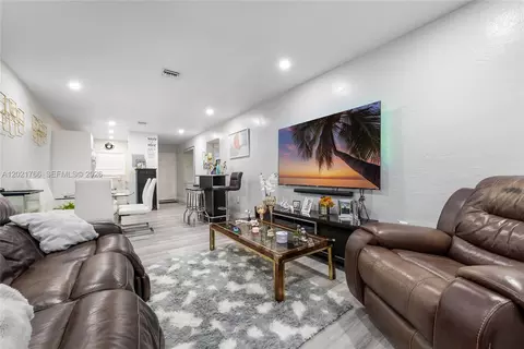 Other - Undisclosed, Hialeah, FL 33012 photo 1 of 5
