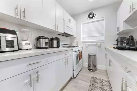 Kitchen - Undisclosed, Hialeah, FL 33012 photo 2 of 2