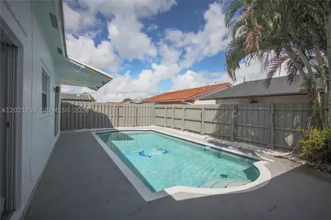 14443 SW 172nd Ln, Miami, FL 33177