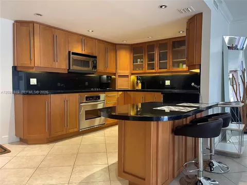 199 Ocean Lane Dr #413, Key Biscayne, FL 33149