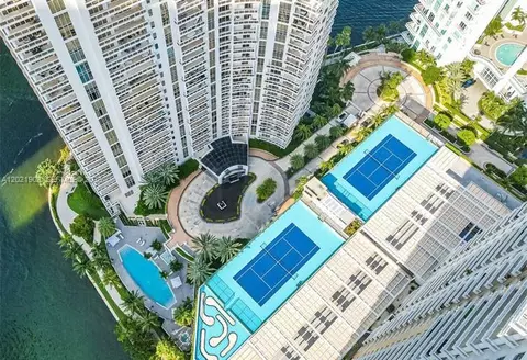 901 Brickell Key Blvd #3307, Miami, FL 33131
