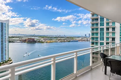 901 Brickell Key Blvd #3307, Miami, FL 33131