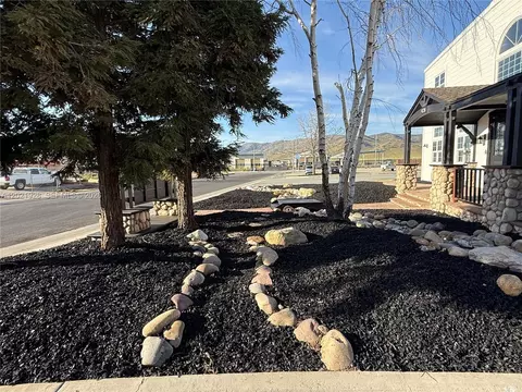 Exterior - 428 N Curry St, Tehachapi, CA 93561 photo 18 of 20