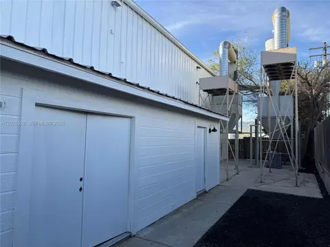 Other - 428 N Curry St, Tehachapi, CA 93561 photo 8 of 28