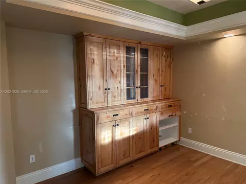 Living - 428 N Curry St, Tehachapi, CA 93561 photo 3 of 4