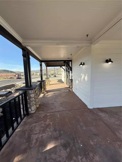 Exterior - 428 N Curry St, Tehachapi, CA 93561 photo 15 of 20
