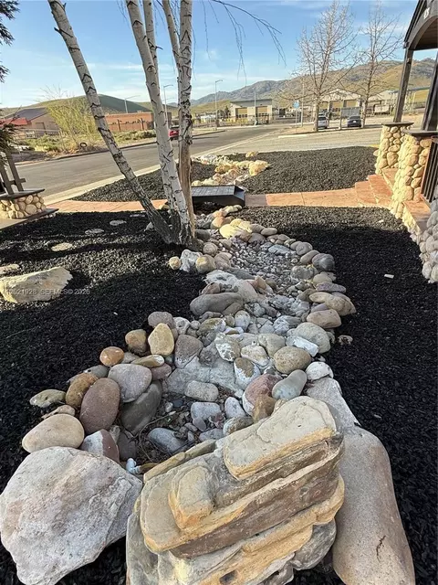 Exterior - 428 N Curry St, Tehachapi, CA 93561 photo 17 of 20