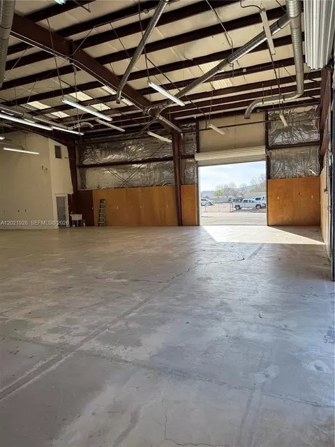 Other - 428 N Curry St, Tehachapi, CA 93561 photo 3 of 28