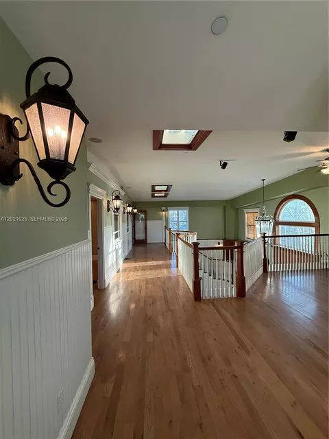 Entry Way - 428 N Curry St, Tehachapi, CA 93561 photo 5 of 5