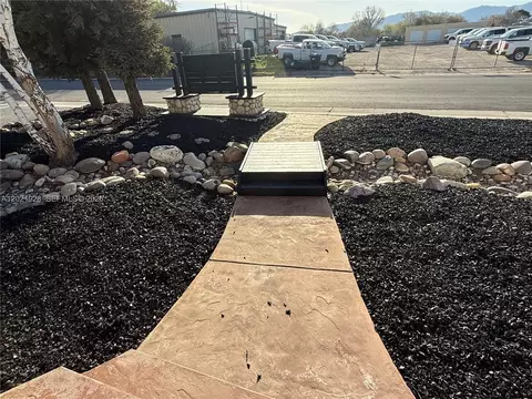 Exterior - 428 N Curry St, Tehachapi, CA 93561 photo 5 of 20