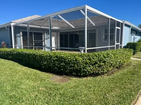 1215 NW Sun Terrace Cir, Port Saint Lucie, FL 34986