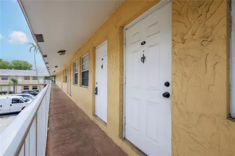 4051 NE 13th Ave #78-3, Oakland Park, FL 33334