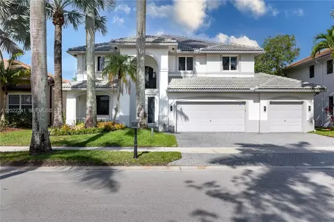 2517 Hunters Run Way, Weston, FL 33327