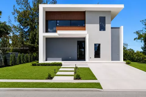 201 NW 14 Way, Dania Beach, FL 33004