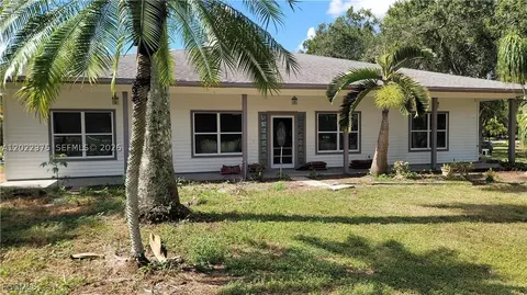 7820 N Rich Rd, North Fort Myers, FL 33917
