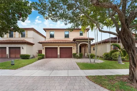 589 W 34th Ter, Homestead, FL 33033