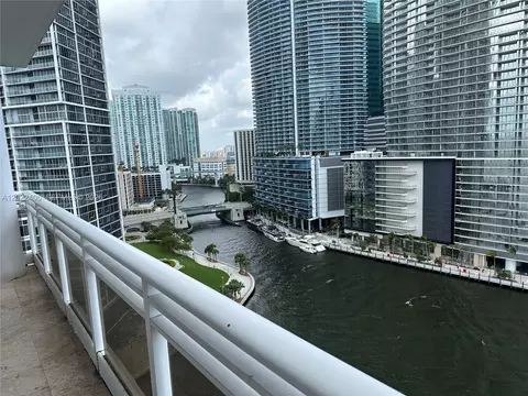 901 Brickell Key Blvd #2005, Miami, FL 33131