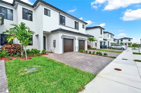 13642 SW 157th Pl, Miami, FL 33196