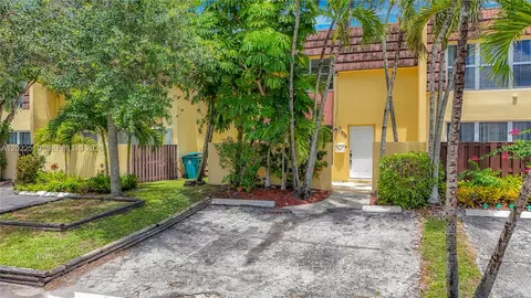 3702 SW 60th Ter #31, Davie, FL 33314