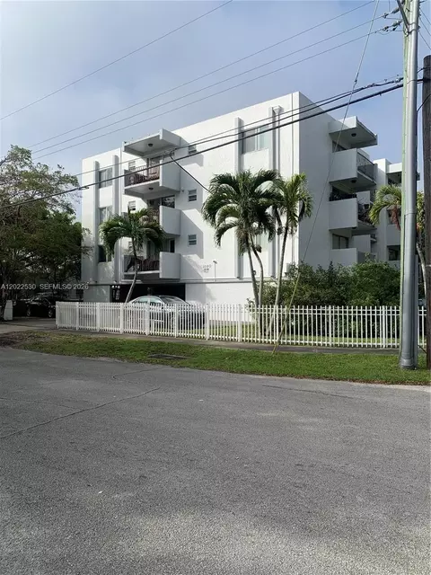 1090 NE 129th St #202, North Miami, FL 33161