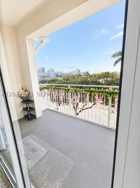 7266 SW 88th St #A203, Miami, FL 33156