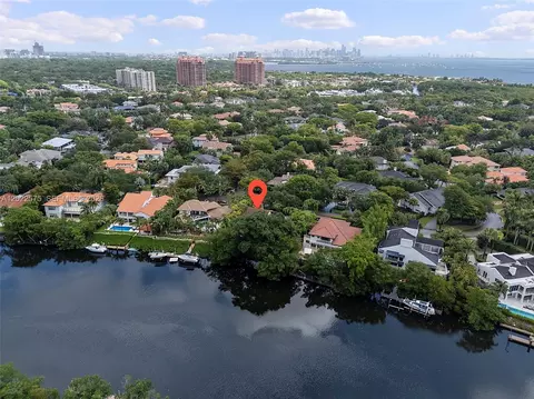 7244 E Lago Dr, Coral Gables, FL 33143 photo 5