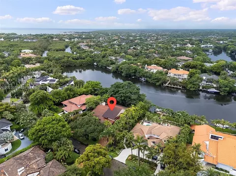 7244 E Lago Dr, Coral Gables, FL 33143 photo 7