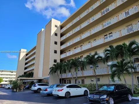 319 NE 14th Ave #607, Hallandale Beach, FL 33009