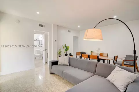 224 NE 111th St, Miami, FL 33161