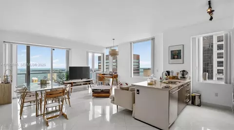500 Brickell Ave #4102, Miami, FL 33131