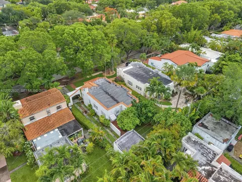 View/Area - 644 Navarre Ave, Coral Gables, FL 33134 photo 1 of 10