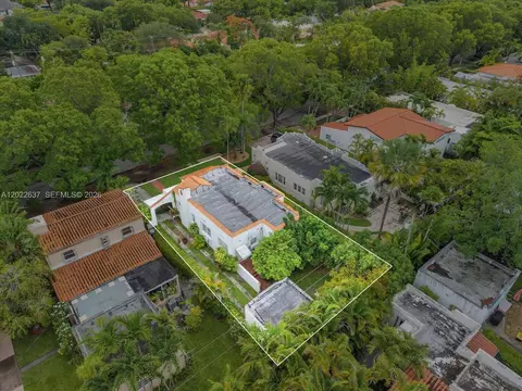 View/Area - 644 Navarre Ave, Coral Gables, FL 33134 photo 2 of 10