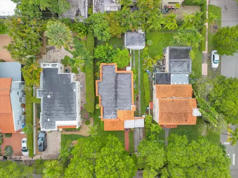 View/Area - 644 Navarre Ave, Coral Gables, FL 33134 photo 3 of 10