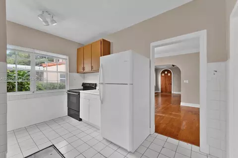 Kitchen - 644 Navarre Ave, Coral Gables, FL 33134 photo 1 of 1