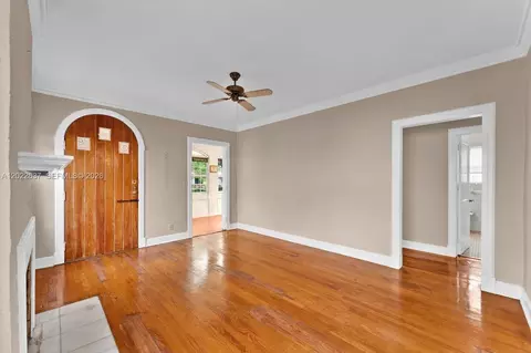 Living - 644 Navarre Ave, Coral Gables, FL 33134 photo 3 of 4
