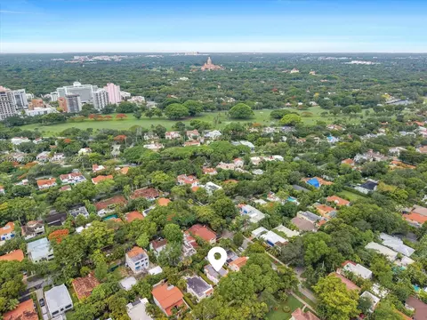 View/Area - 644 Navarre Ave, Coral Gables, FL 33134 photo 8 of 10