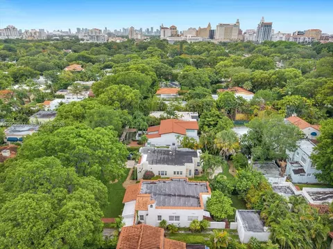 View/Area - 644 Navarre Ave, Coral Gables, FL 33134 photo 5 of 10