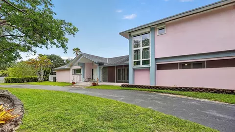 11651 SW 64th Ave, Pinecrest, FL 33156