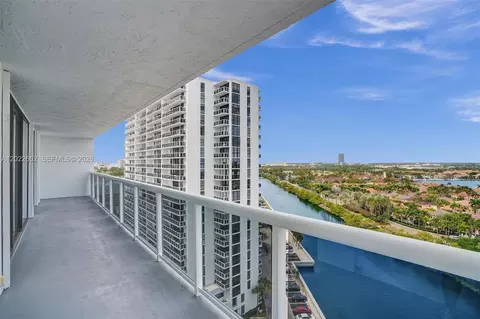 20515 E Country Club Dr #1641, Aventura, FL 33180