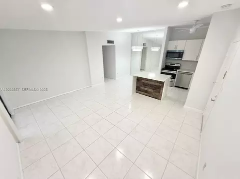 7857 Ashmont Cir #213, Tamarac, FL 33321