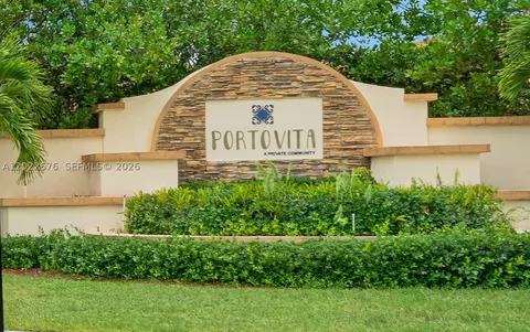 2484 SE 1st St, Homestead, FL 33033