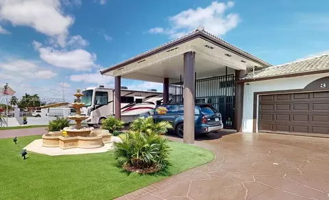 357 W 44th St, Hialeah, FL 33012
