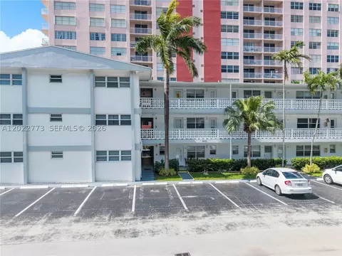 3133 S Ocean Dr #318, Hallandale Beach, FL 33009