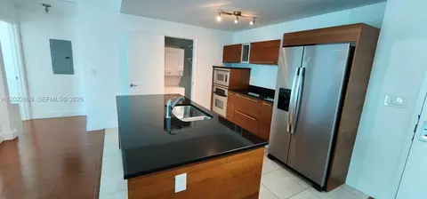 1900 N Bayshore Dr #3717, Miami, FL 33132