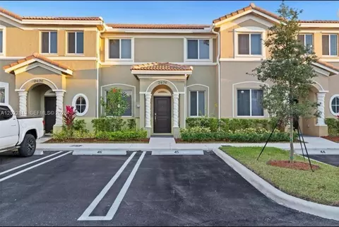 2474 SE 10th Ct, Homestead, FL 33035