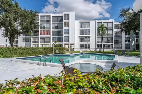 6923 Cypress Rd #C12, Plantation, FL 33317