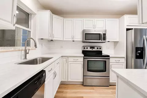 Kitchen - 7332 Bay Hill Dr, Hialeah, FL 33015 photo 1 of 3