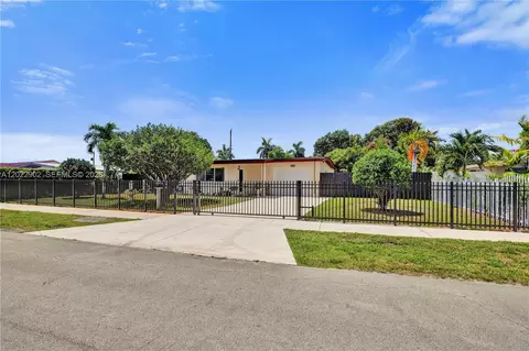 10730 SW 47th St, Miami, FL 33165
