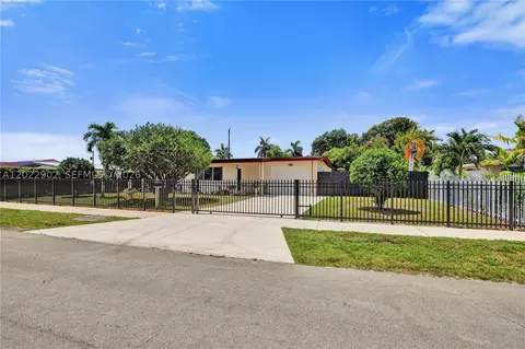 10730 SW 47th St, Miami, FL 33165